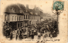 CPA AK Marquise - Place - Marché (976370) - Marquise