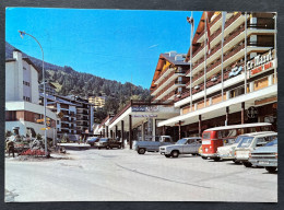 Le Centre De La Station De Nendaz/ Oldtimer Autos - Nendaz