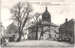 CPA DE SAINT-GERVAIS-D'AUVERGNE  (PUY-DE-DÔME)  LA PLACE - Saint Gervais D'Auvergne