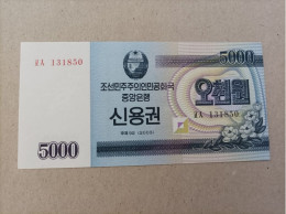 Billete De Corea Del Norte De 5000 Won, Año 2003, Sc/plancha - Corée Du Nord