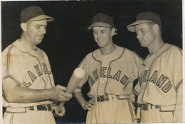 Real Photo May 4 / 1948  Lakeland Baseball Players  Chuk Alleno ? Sony Howard ? Galbert ? Foto Rocamora Cuba - Honkbal