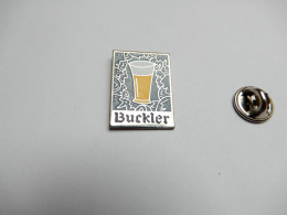 Beau Pin's , Bière Buckler , Beer , Signé Ralf - Beer