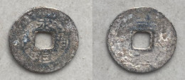 Ancient Annam Coin Vinh Tri Thong Bao (zinc Coin) Le Kings Under The Trinh 1740-1776 - Viêt-Nam