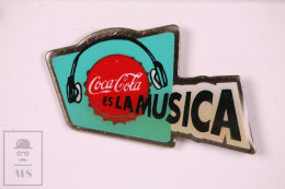 Pin Coca Cola Is The Music Headphones & Cap - 31 X 17 Mm - Butterfly Fastener - Coca-Cola