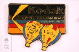 Pin Hot Balloon FIesta Albuquerque 1991 - Kodak - 32 X 26 Mm - Butterfly Fastener - Montgolfier