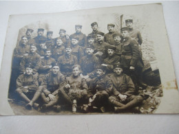 Militaria/Groupe De Soldats Russes Ou Serbes?/Certains Décorés /Carte Postale Photographique/Vers 1915-20    PHOTN557 - Otros & Sin Clasificación