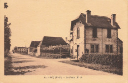 Lacq * Rue Et La Poste Du Village - Lacq