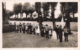 Rennes * Les Danseurs Bas Bretons Du Cercle Celtique De La Commune * Folklore Coiffe - Rennes