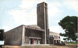 Hyères Les Palmiers * Place Et église Notre Dame De Consolation - Hyeres