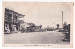 CPA , N° A 9 Tamatave – Poste De Police , Route De Melville, Edition Des Etablissement J. Paoli Et Fils - Madagaskar