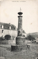 Laas * Place Du Village Et La Fontaine - Autres & Non Classés