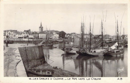 FRANCE - 85 - LES SABLES D'OLONNES - Le Port Vers La Chaume - Carte Postale Ancienne - Sables D'Olonne
