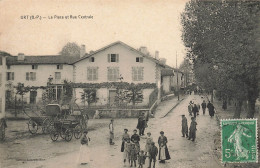 Urt * La Place Et Rue Centrale * Villageois Enfants - Autres & Non Classés