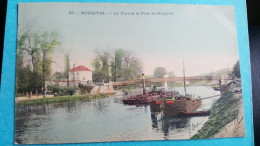 Bougival Le Port Avec Péniches - Bougival