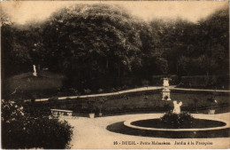 CPA Petite Malmaison Jardin A La Francaise (1312267) - Chateau De La Malmaison
