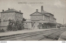 Gembloux - Intérieur De La Gare - Chemin De Fer - Petite Animation - 2 Scans - Gembloux