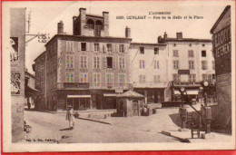 CPA 63 CUNLHAT Rue De La Halle Et La Place  ( Pompes à Essence) - Cunlhat