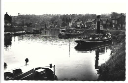 LONGUEIL ANNEL - Vue En Aval Des Ecluses - Les Remorqueurs - PENICHE - Longueil Annel