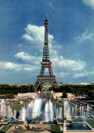 Paris La Tour Eiffel        CPM Ou CPSM - Tour Eiffel