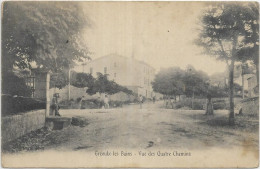 D 04.GREOUX LES BAINS. VUE DES QUATRE CHEMINS.  CARTE ECRITE - Gréoux-les-Bains