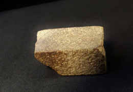 Staurolite Single X ( 3 X 2 X 1 Cm ) - Fanzeres - Porto - Portugal - Minéraux