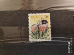 1977 South Africa	Flowers (F4) - Used Stamps