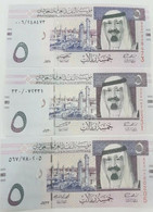 Saudi Arabia 5 Riyals 2007,2009,2012 UNC 3 Notes P-32 A,b,c One Note Of Each Date - Arabie Saoudite