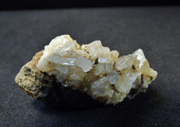 Quartz On Calcite ( 3 X 1.5 X 1.5 Cm ) Allos Pass - Barcelonnette - Provence-Alpes-Côte D'Azur - France - Minéraux