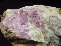 Quarz Var. Amethyst   ( 5 X 4 X 4 Cm ) Le Faymont - Val D'Ajol - Vosges - France - Minéraux