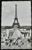 PARIS - La Tour Eiffel Et Les Fontaines Du Palais De Chaillot - Flamme  LE STATIONNEMENT ABUSIF PARALYSE LA CIRCULATION - Tour Eiffel