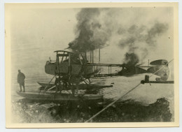 Aviation.Avion.Hydravion Détruit Par Un Incendie.Collection J.F.Oller. - Aviación