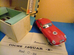 SCALEXTRIC EXIN JAGUAR E ROJO CON CAJA Y PAPELES ORIGINALES DE 1968 Ref. C34 - Circuits Automobiles