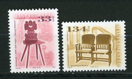 HONGRIE : CHAISE - N° Yvert 3833+3834 ** - Unused Stamps