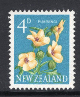 New Zealand 1960-66 Pictorials - 4d Puarangi HM (SG 786) - Neufs