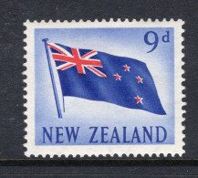 New Zealand 1960-66 Pictorials - 9d Flag HM (SG 790) - Neufs