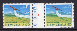 New Zealand 1960-66 Pictorials - Coil Pairs - 1/9 Top Dressing - Colour - 2 - HM - Nuevos