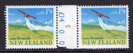 New Zealand 1960-66 Pictorials - Coil Pairs - 1/9 Top Dressing - Colour - 5 - HM - Nuevos