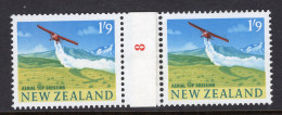 New Zealand 1960-66 Pictorials - Coil Pairs - 1/9 Top Dressing - Colour - 8 - HM - Nuevos