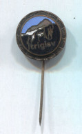 Alpinism Mountaineering - Triglav Slovenia, Vintage Pin Badge Abzeichen, Enamel - Alpinisme