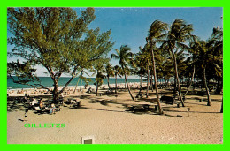 MIAMI BEACH, FL - LA PLAGE -  WE RENTED ALAMO IN FLORIDA - - Miami Beach