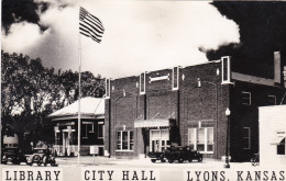 Kansas Lyons Library And City Hall Real Photo - Altri & Non Classificati