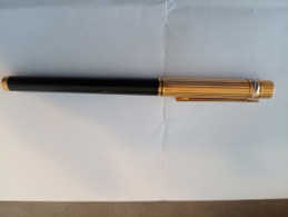 Stylot Plaqué Or, Plume Or 750 18 Carats  Must De Cartier Modele Trinity Black Laqué Pas De Vente A L'étranger - Pens