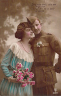 MILITARIA - FANTAISIE - Militaire - Femme Et Fleurs - Carte Postale Ancienne - Autres & Non Classés