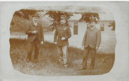 MILITARIA - Soldats - Uniforme - Chapeaux - Casquette Militaire - Carte Postale Ancienne - Sonstige & Ohne Zuordnung