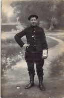 MILITARIA - Soldat - Uniforme - Portrait - Béret - Carte Postale Ancienne - Andere & Zonder Classificatie