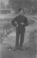 MILITARIA - Soldat - Uniforme - Portrait - Képi - Moustache - Carte Postale Ancienne - Andere & Zonder Classificatie