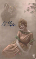 MILITARIA - FANTAISIE - Le Rêve - Femme Rêve à Son Militaire - Carte Postale Ancienne - Sonstige & Ohne Zuordnung