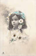 FANTAISIE - PORTRAIT D'ENFANT - Fillette Brune - Fleurs - Carte Postale Ancienne - Ritratti