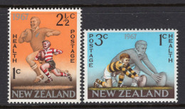 New Zealand 1967 Health - Rugby Set HM (SG 867-868) - Ongebruikt