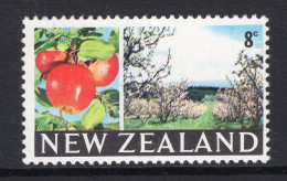 New Zealand 1967-70 Decimal Pictorials - 8c Apples HM (SG 872) - Neufs